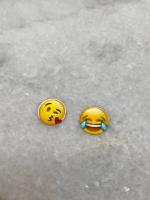 Ronde lachende en kus emoji cabochon mix 12mm (23 stuks)
