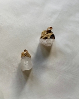 Bergkristal bedel nugget goud plated 23x18mm