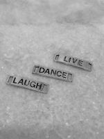 Zilveren laugh,  live en dance connector tag 27x6mm (9 stuks)